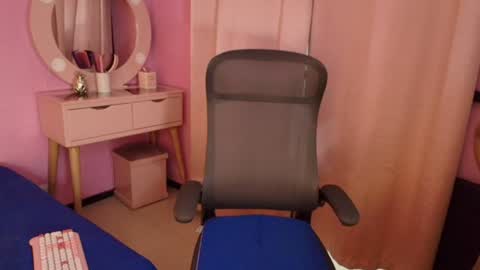 aldana_stone online show from 06-21-26, 09:50