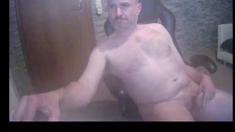 Snapshot of alec_tronic chatting on 04-20-26, 06:31 alec_tronic online show from 04-20-26, 06:31