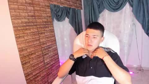 Aleck Boy online show from 10-25-25, 07:19