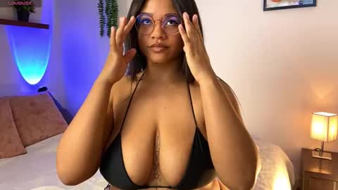 Aleia online show from 10-31-25, 12:22