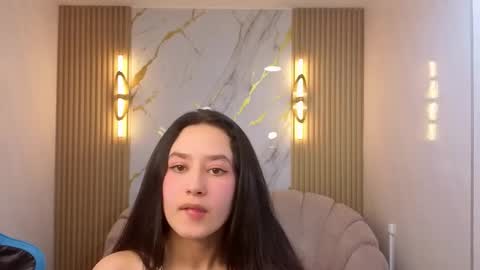 Snapshot of aleja05_b chatting on 11-15-25, 08:38 aleja online show from 11-15-25, 08:38