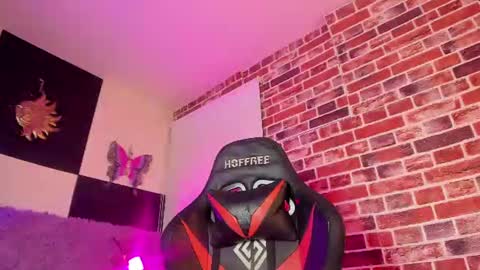 Aleja Hill online show from 07-18-26, 11:03