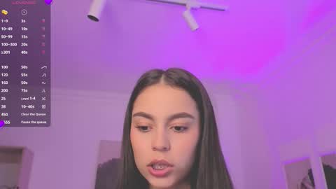 Alejandra online show from 11-18-25, 11:47