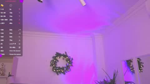 Alejandra online show from 12-22-25, 11:29