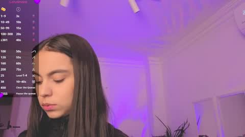 Alejandra online show from 04-17-26, 11:46