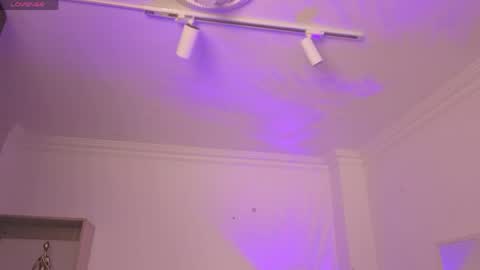 Alejandra online show from 04-22-26, 11:23