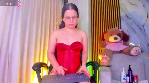 Snapshot of alejagarcia_ chatting on 05-14-26, 09:32 CUTE ALEJA online show from 05-14-26, 09:32