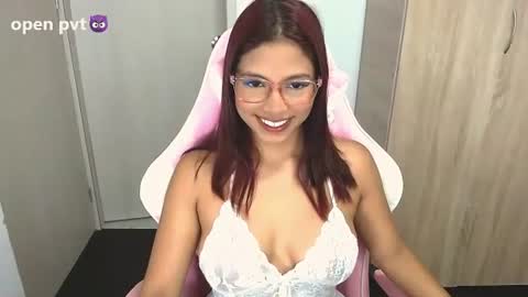 Aleja Harker  online show from 06-17-26, 10:21