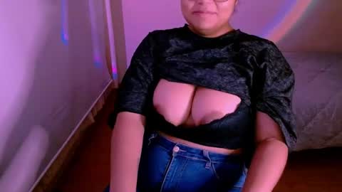 Snapshot of alejandra_conde chatting on 07-02-26, 11:33 Alejandra online show from 07-02-26, 11:33