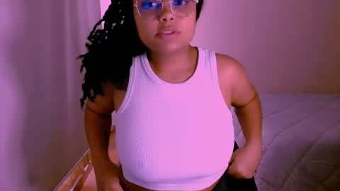 Snapshot of alejandra_conde chatting on 07-16-26, 04:57 Alejandra online show from 07-16-26, 04:57