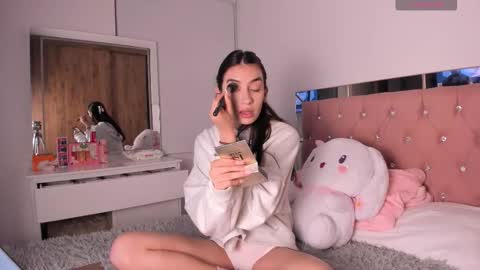 alejandraaa_ online show from 10-09-25, 01:25