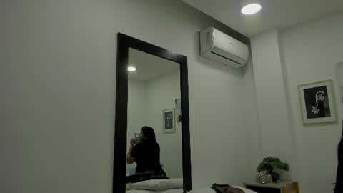 Alejandra online show from 06-11-26, 12:14