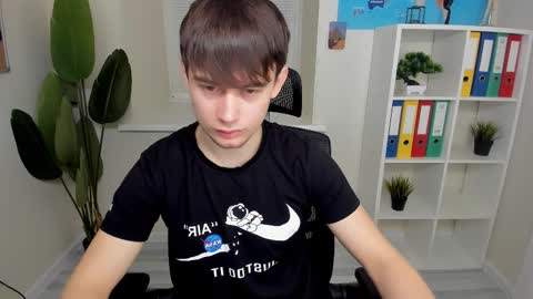 Alejandro online show from 02-03-26, 06:51