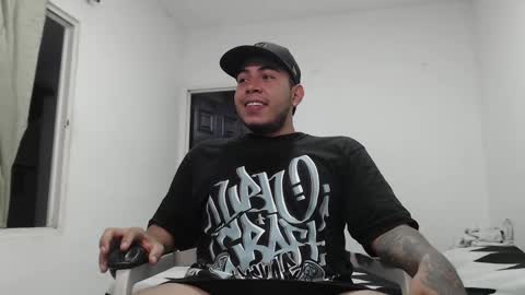 Snapshot of alejandrocock23 chatting on 03-08-25, 11:48 alejandrocock online show from 03-08-25, 11:48