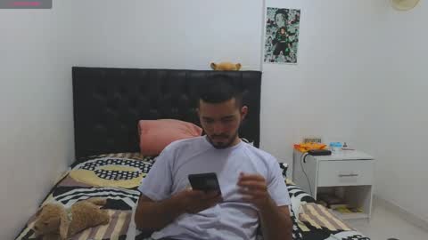 alejandroo_7 online show from 04-28-26, 09:31