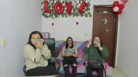 zoe and Kataleya online show from 03-07-25, 12:12