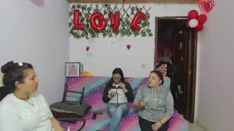 zoe and Kataleya online show from 03-08-25, 12:41