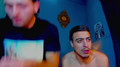 alejo_323__ online show from 04-19-26, 03:50