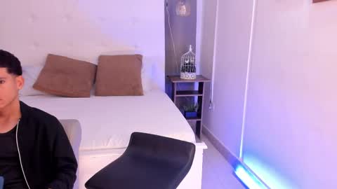 alejo_exotic online show from 05-19-26, 12:22