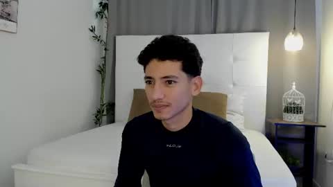 Snapshot of alejo_exotic chatting on 06-29-26, 01:11 alejo_exotic online show from 06-29-26, 01:11