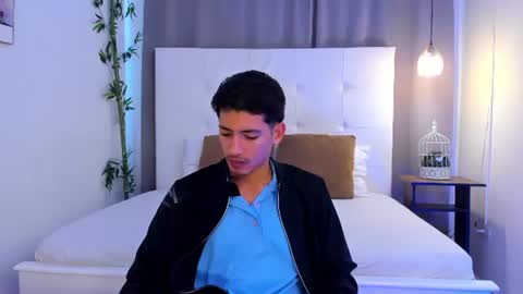 Snapshot of alejo_exotic chatting on 07-20-26, 01:24 alejo_exotic online show from 07-20-26, 01:24