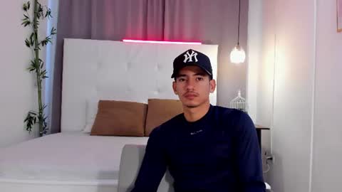 Snapshot of alejo_exotic chatting on 07-24-26, 12:25 alejo_exotic online show from 07-24-26, 12:25