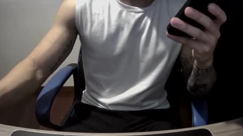 Snapshot of alejoduarte16 chatting on 03-05-26, 11:28 alejoduarte16 online show from 03-05-26, 11:28