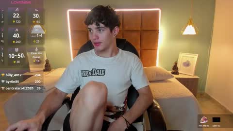 Snapshot of alejootwink chatting on 11-19-25, 06:35 ALejoo Saenz online show from 11-19-25, 06:35