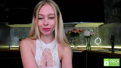 Snapshot of aleksa_cutie chatting on 01-17-25, 04:15 Next stream - 2 dec - online show from 01-17-25, 04:15