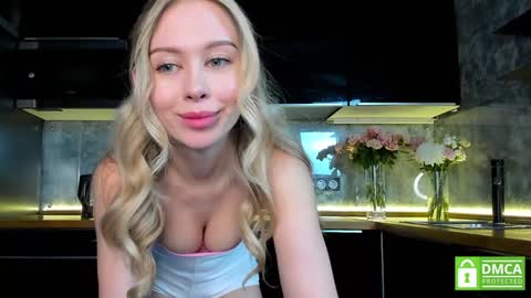 Snapshot of aleksa_cutie chatting on 01-18-25, 10:39 Next stream - 2 dec - online show from 01-18-25, 10:39
