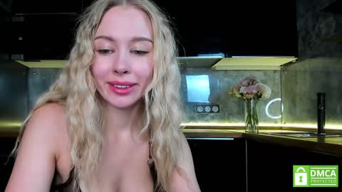 Snapshot of aleksa_cutie chatting on 01-19-25, 12:06 Next stream - 2 dec - online show from 01-19-25, 12:06