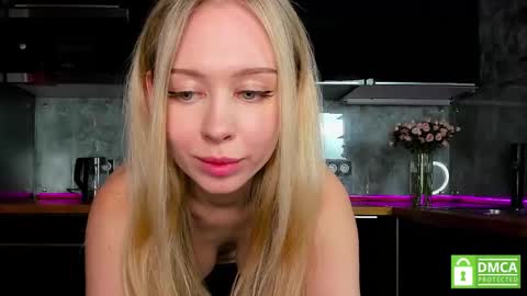 Snapshot of aleksa_cutie chatting on 02-21-25, 01:00 Next stream - 2 dec - online show from 02-21-25, 01:00