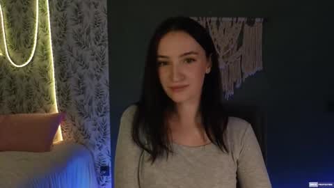 Alena online show from 12-19-24, 09:28