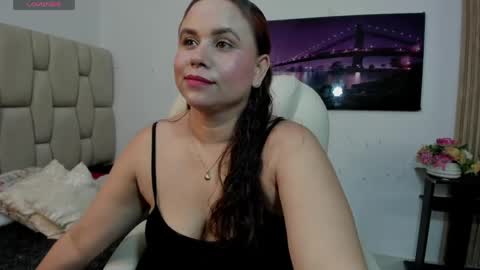 Snapshot of alennax chatting on 05-27-26, 12:35 alennax online show from 05-27-26, 12:35
