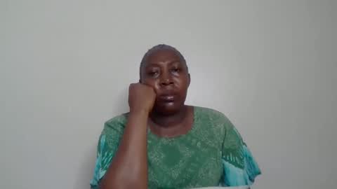 Noreen Kennth and Emilly online show from 11-29-25, 07:55