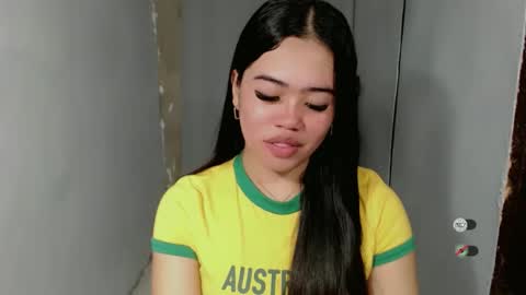 Snapshot of alesha_vibe_me chatting on 09-16-25, 04:35 alesha_vibe_me online show from 09-16-25, 04:35