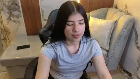 Snapshot of alesia_v chatting on 07-02-26, 02:55 Live 1000pm 600am COLOMBIAN HOUR online show from 07-02-26, 02:55