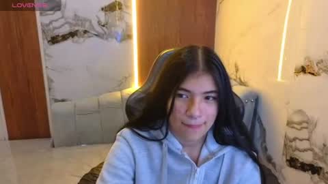 Snapshot of alesia_v chatting on 07-30-26, 03:22 Live 1000pm 600am COLOMBIAN HOUR online show from 07-30-26, 03:22