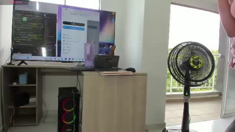 Snapshot of alesiacooper chatting on 06-21-26, 09:06 alesia online show from 06-21-26, 09:06