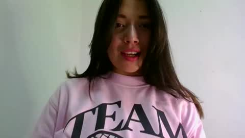 QUEEN OFF MILk  IM BACK  15 NOV online show from 04-17-26, 08:34