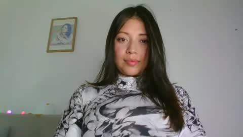 QUEEN OFF MILk  IM BACK  15 NOV online show from 04-23-26, 10:23