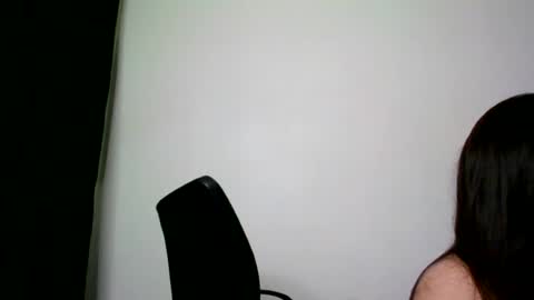 QUEEN OFF MILk  IM BACK  15 NOV online show from 07-22-26, 11:51