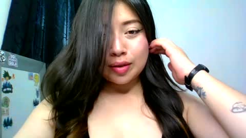 QUEEN OFF MILk  IM BACK  15 NOV online show from 07-23-26, 08:29
