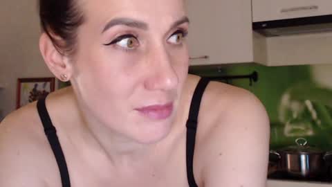 Sandra online show from 02-10-25, 04:25