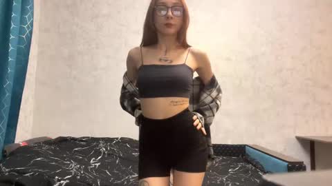 Emma online show from 02-27-26, 01:22