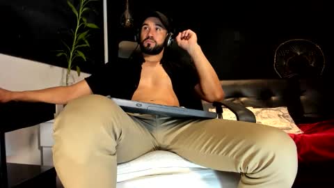 ALESSANDRO  WYE online show from 11-20-25, 02:01