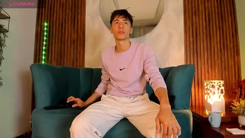 Alessandro Dybala online show from 02-01-25, 12:16