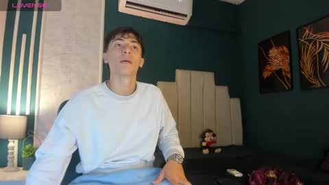 Alessandro Dybala online show from 03-06-25, 11:36