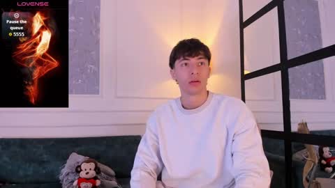 Alessandro Dybala online show from 09-12-25, 12:16