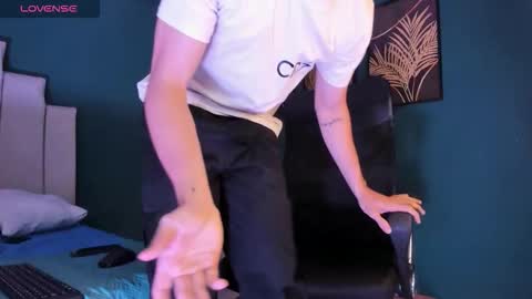 Alessandro Dybala online show from 11-20-25, 12:27